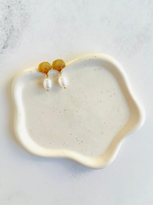 Aros abanico con perla de Acero Inoxidable con baño de oro 18K