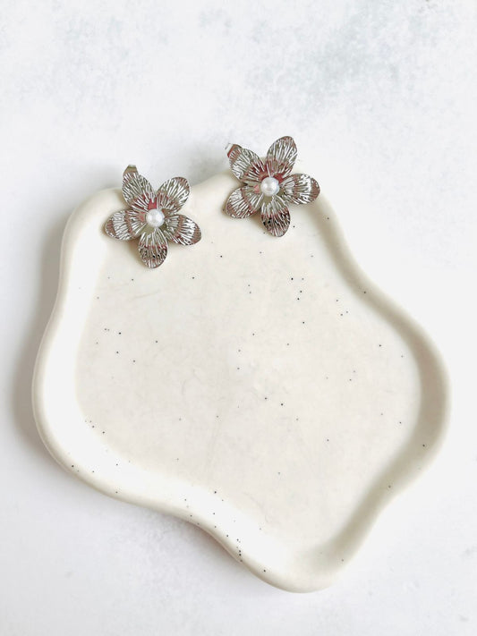 Aros flor 4 hojas con perla de Acero Inoxidable