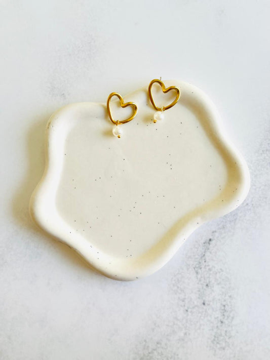 Aros de silueta corazón con perla colgante de Acero Inoxidable de baño de oro 14K