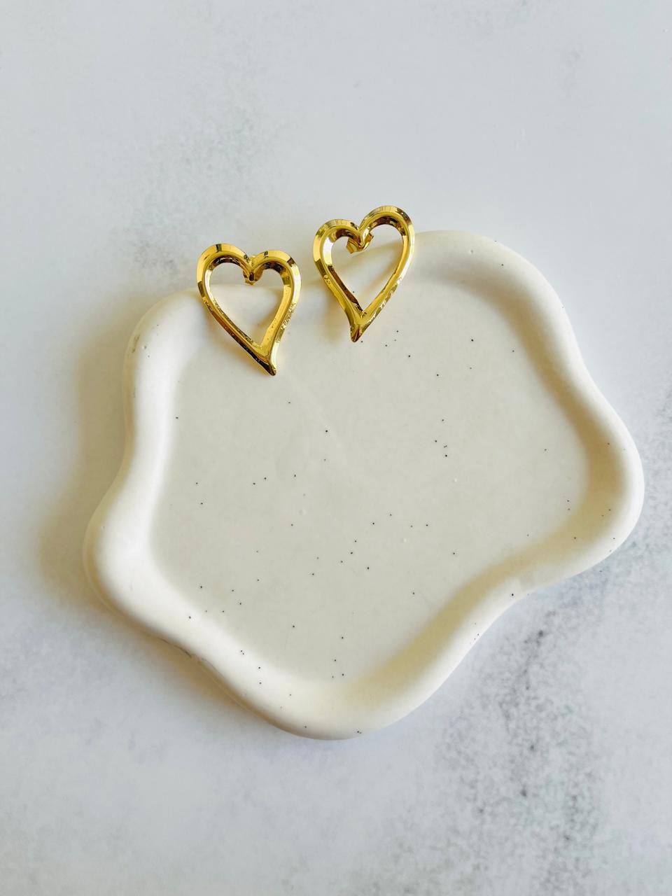 Aros silueta corazón de Acero inoxidable y baño de oro 14K
